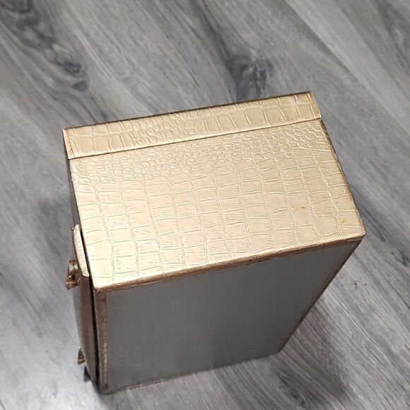 XL Vintage Buxton Metallic Gold Texrured Jewelry Box - Picture 7 of 12
